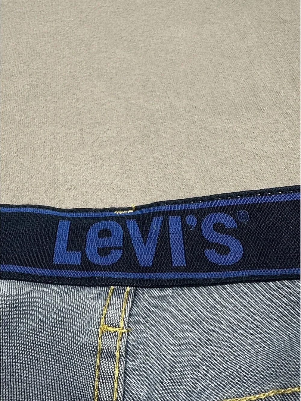 Levi’s 502 Boys 10 Regular Jeans W25 L25 Taper NWOT Medium Wash